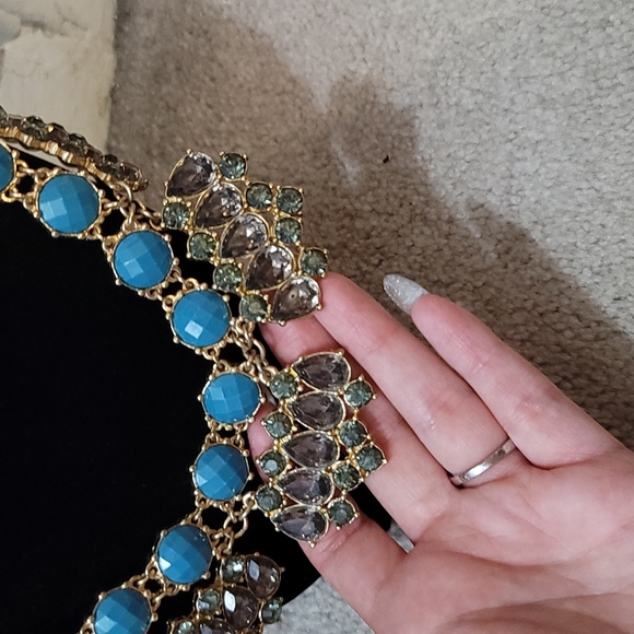 Mark Avon Statement Necklace - Picture 3 of 7